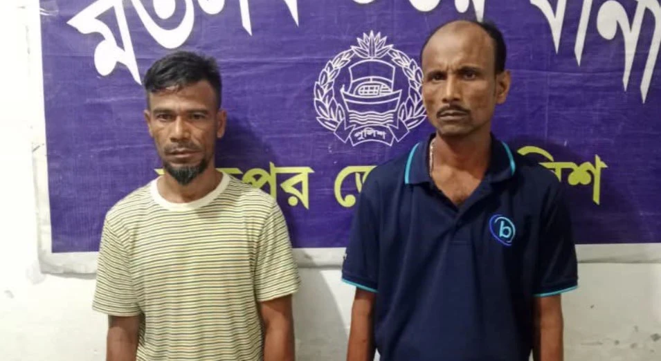 মতলব উত্তরে ১৫০ পিস ইয়াবা ও ৩০০ গ্রাম গাঁজাসহ দুই মাদক কারবারি গ্রেপ্তার