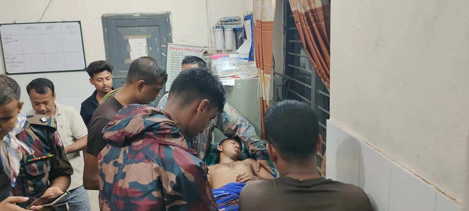 শার্শার শালকোনা সীমান্তে বজ্রপাতে বিজিবি সদস্য গুরুতর আহত
