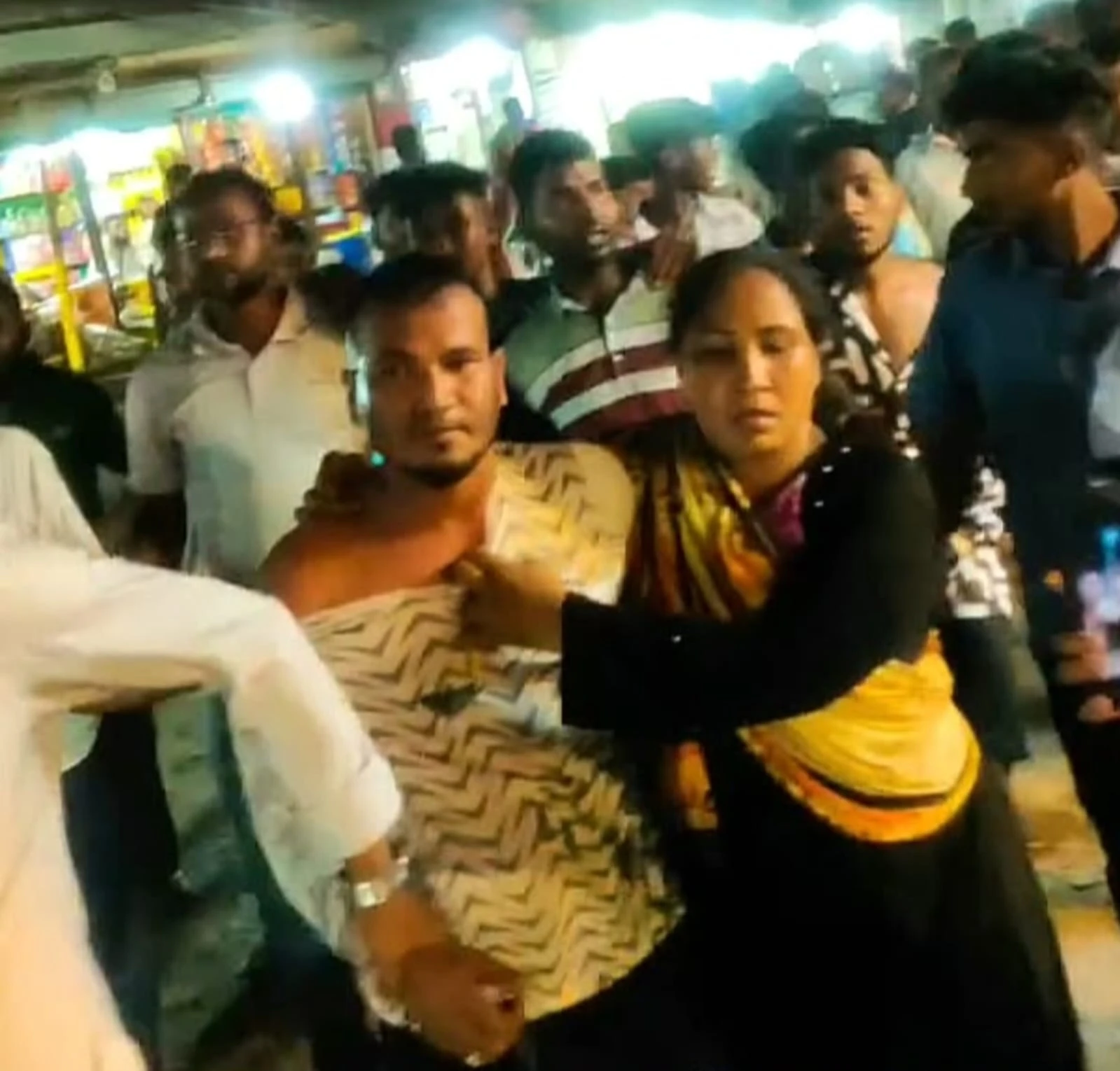জলঢাকায় ৬ বছরের শিশুকে যৌন নির্যাতনের অভিযোগে লাল গ্রেপ্তার