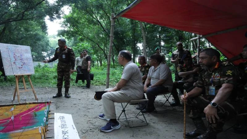 সেনাবাহিনীর গ্রীষ্মকালীন মহড়া আকস্মিক পরিদর্শন করলেন প্রধানমন্ত্রী তারেক রহমান