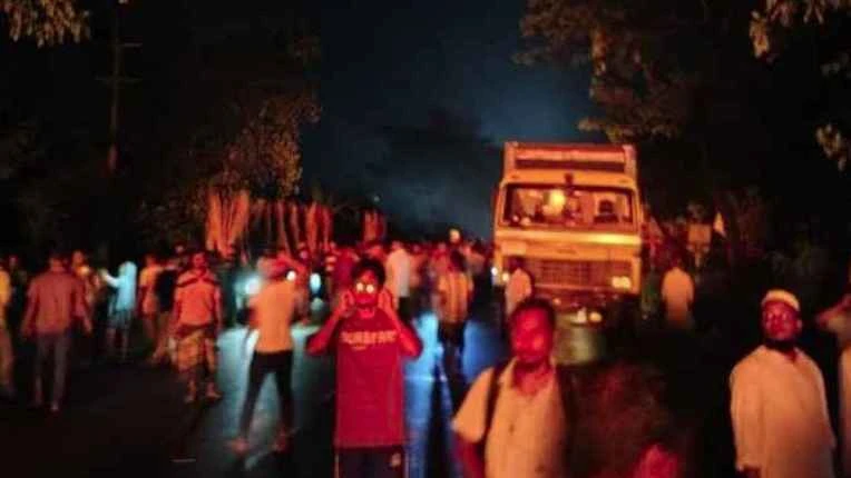 ফরিদপুরে বাসের ধাক্কায় নিহত ৫