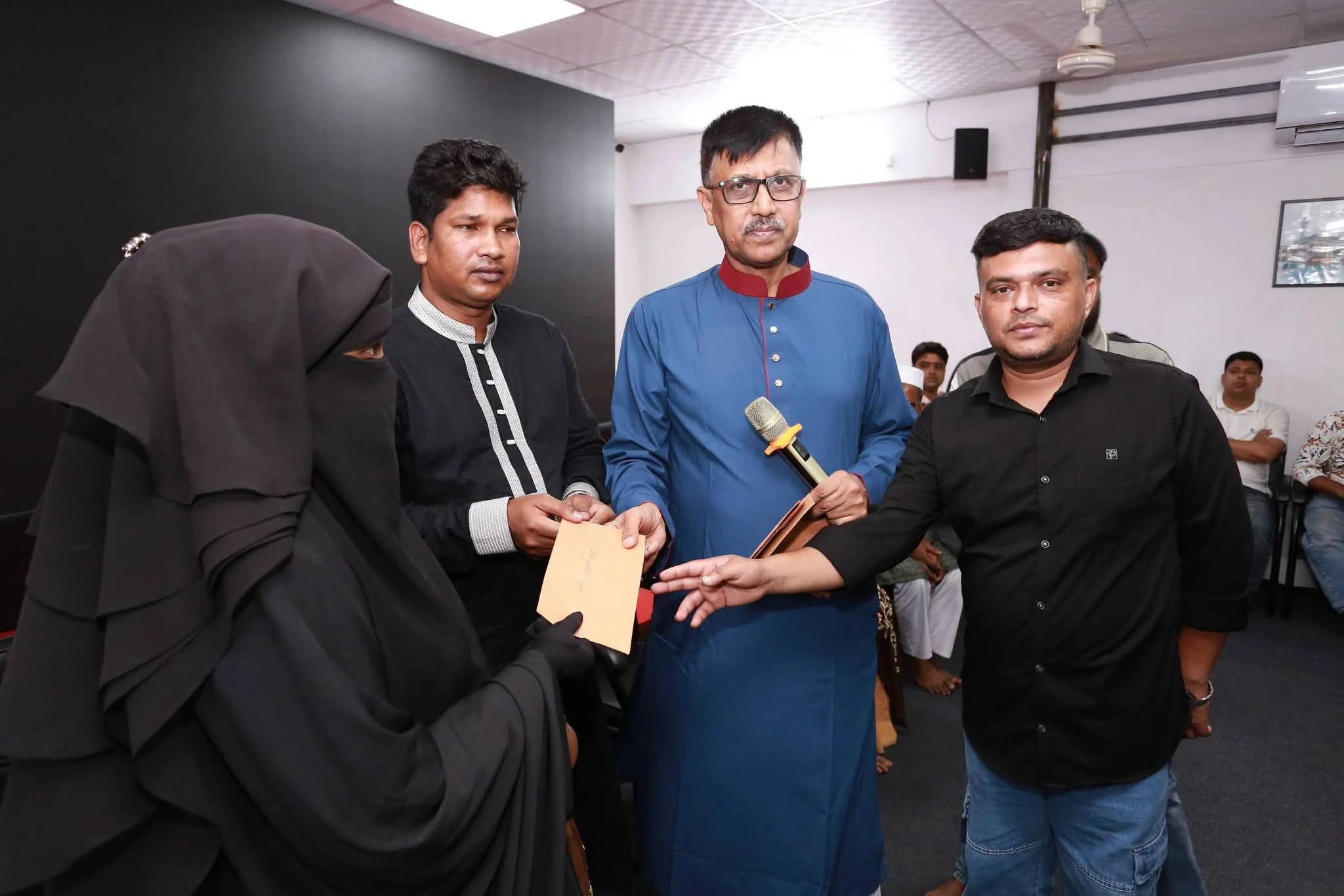 সাভারে গণঅভ্যুত্থানের শহীদদের স্মরণে ছাত্রদলের সভা, দোয়া ও আর্থিক অনুদান