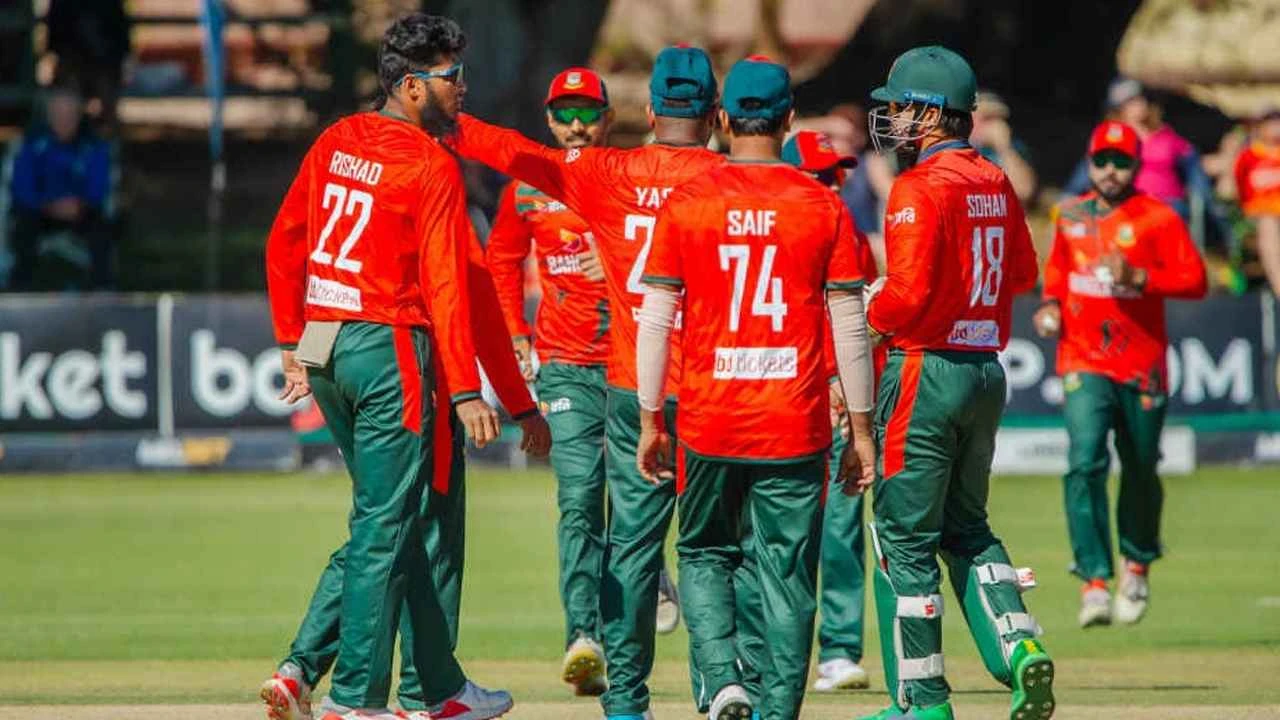 স্পিন ঘূর্ণিতে জিম্বাবুয়েকে হারিয়ে সিরিজে সমতায় বাংলাদেশ