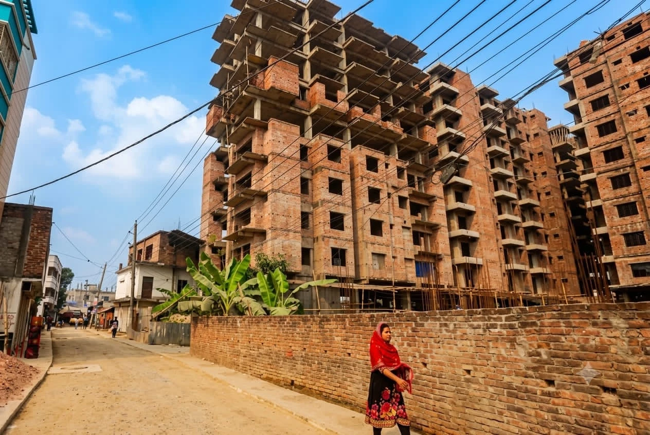 বগুড়ায় বাড়ছে ঝুঁকিপূর্ণ নির্মাণ, নকশা অনুমোদনের বাইরে শতাধিক ভবন