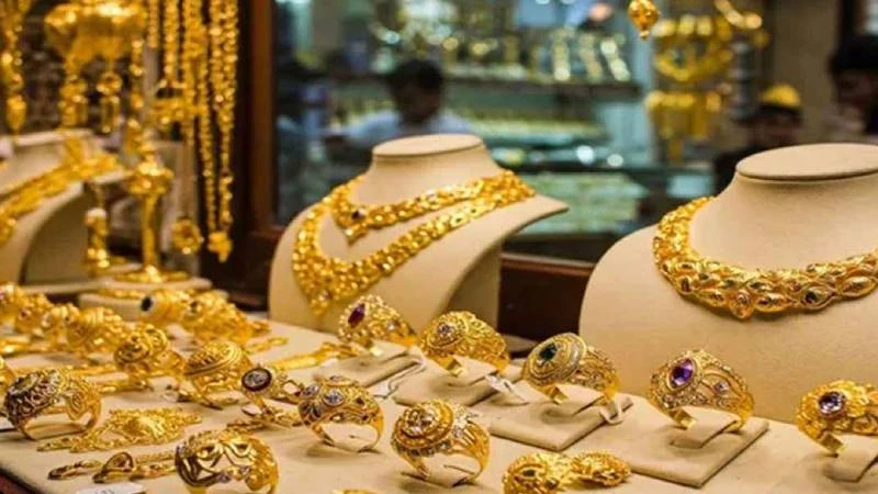 দেশের বাজারে কমেছে সোনা ও রূপার দাম