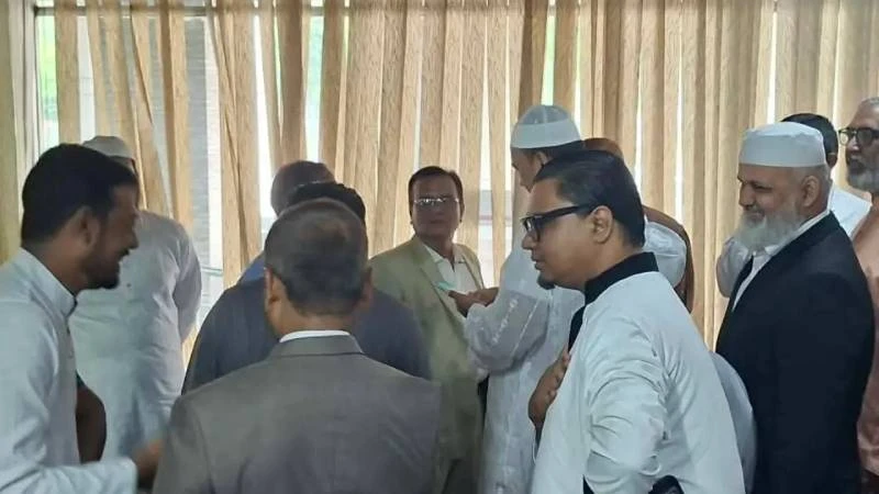 রাষ্ট্রপতি প্রার্থীর মনোনয়নপত্র দাখিলে ইসিতে ১১ দলীয় জোট