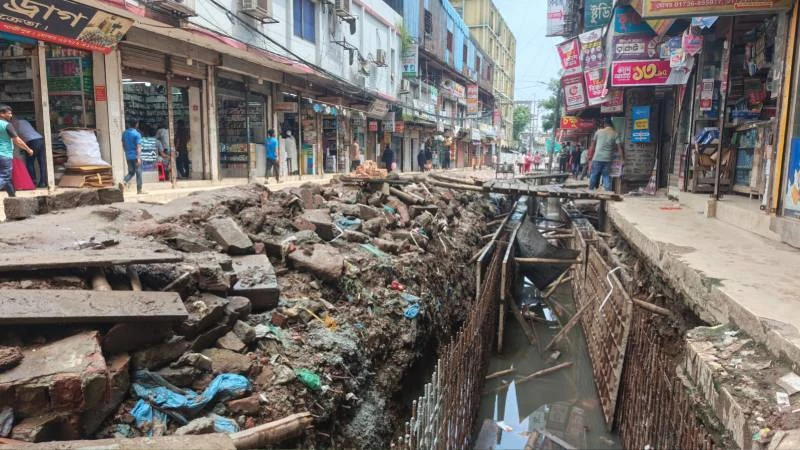১ কিলোমিটার রাস্তা নির্মাণে ২০ মাস: চরম ভোগান্তিতে এলাকাবাসী