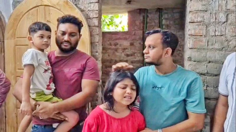 কলকাতার হোটেলে আগুনে সাভারের বাবু নিহত