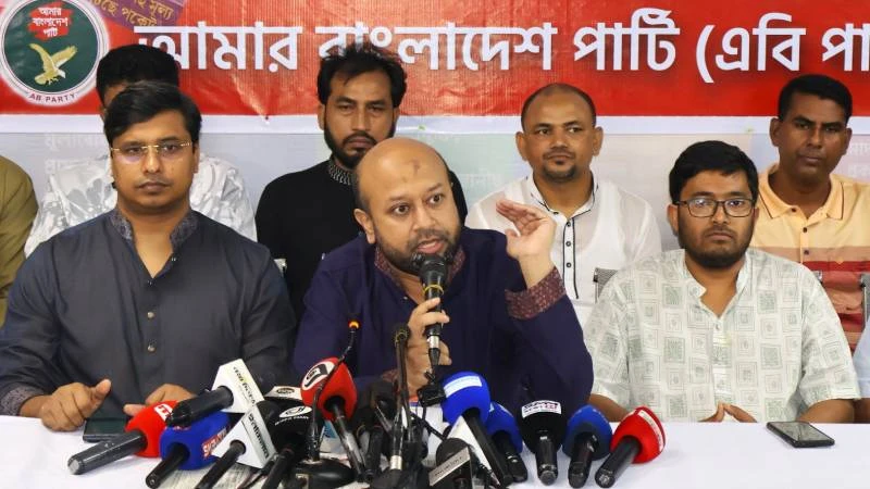 ওষুধের দাম নিয়ন্ত্রণের নীতিমালা বাতিল করে সরকার জনগণের বিরুদ্ধে দাঁড়িয়েছে: ব্যারিস্টার আসাদুজ্জামান ফুয়াদ