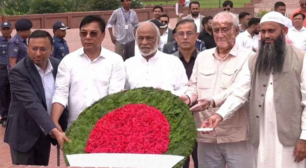 জাতীয় স্মৃতিসৌধে নবনিযুক্ত মন্ত্রী-প্রতিমন্ত্রীদের শ্রদ্ধা