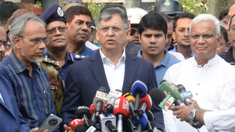 ‘চাঁদাবাজ ও সন্ত্রাসীদের ধরতে ব্যর্থ হলে আইনশৃঙ্খলা বাহিনীর বিরুদ্ধেও ব্যবস্থা’
