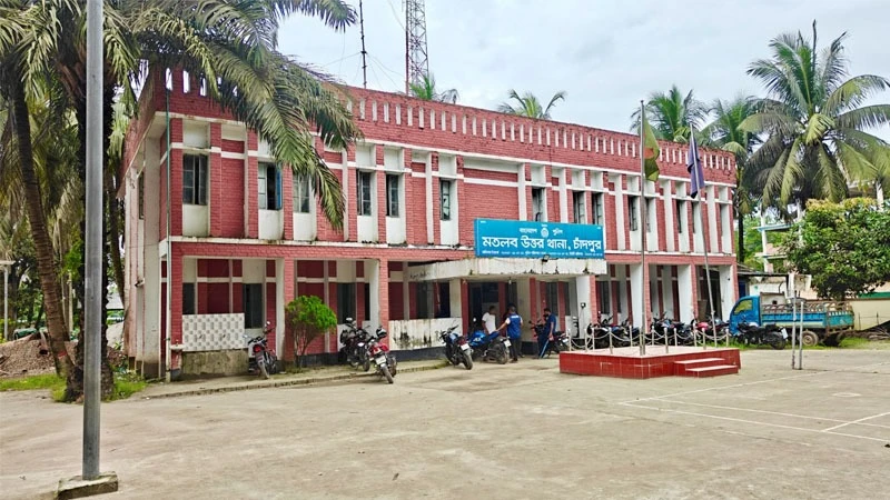 মতলব উত্তরে মাদকসহ খুচরা কারবারি আটক হলেও ধরাছোঁয়ার বাইরে মূল হোতারা