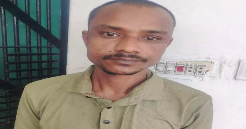 ধামরাইয়ে সৎ মেয়েকে ধর্ষণের অভিযোগে সৎ বাবা গ্রেফতার