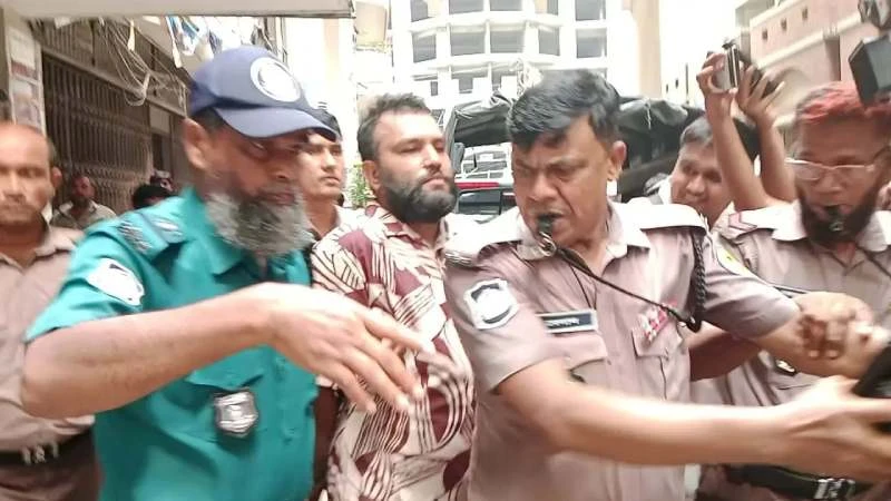 প্রধানমন্ত্রীর নিরাপত্তা বেষ্টনীতে ঢুকে পড়া যুবক রিমান্ডে