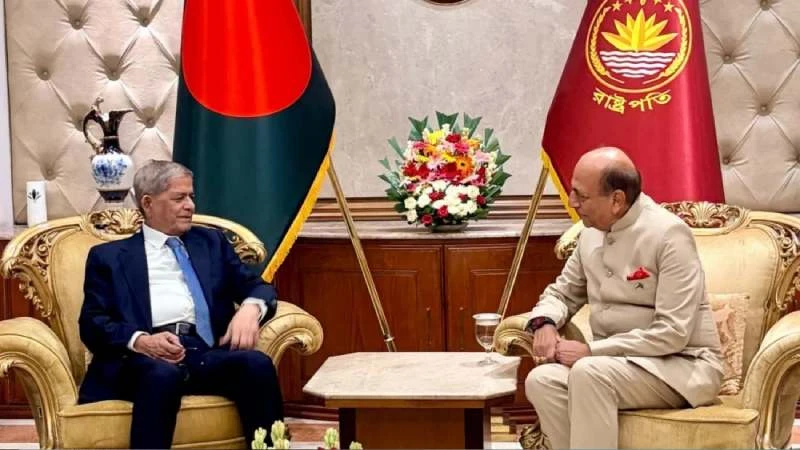 রাষ্ট্রপতির সঙ্গে ভারতীয় হাইকমিশনার দীনেশ ত্রিবেদীর সাক্ষাৎ