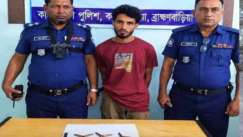 কসবায় ৯ রাউন্ড চাইনিজ গুলিসহ যুবক আটক