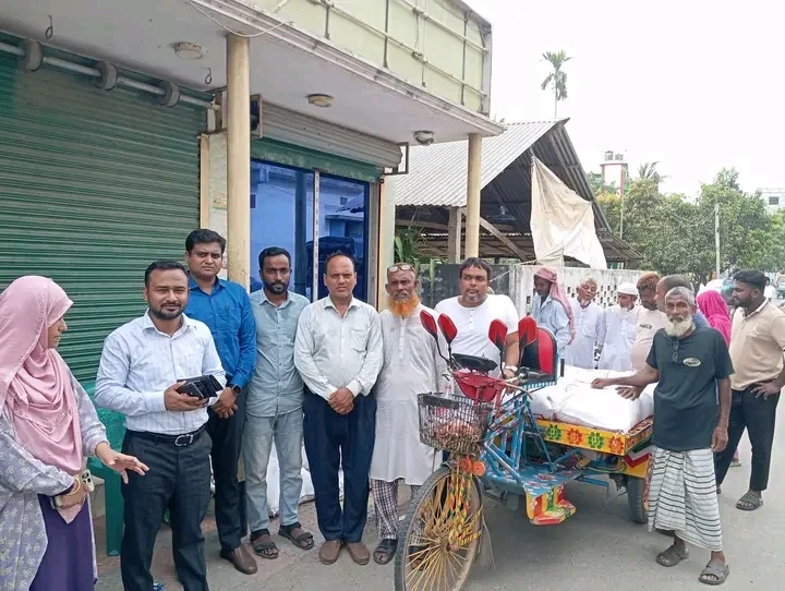 ভাঙ্গুড়ায় সার নিয়ে ভুল বোঝাবুঝির অবসান, ভারপ্রাপ্ত ইউএনওর হস্তক্ষেপে প্রকৃত মালিককে ফেরত ৪০ বস্তা সার