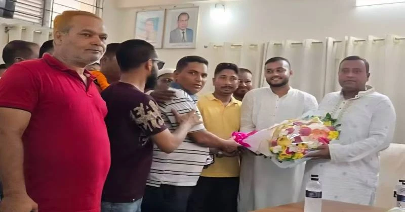 শুকুরজান জিন্নত আলী আদর্শ স্কুলের নয়া কমিটির অভিষেক অনুষ্ঠিত