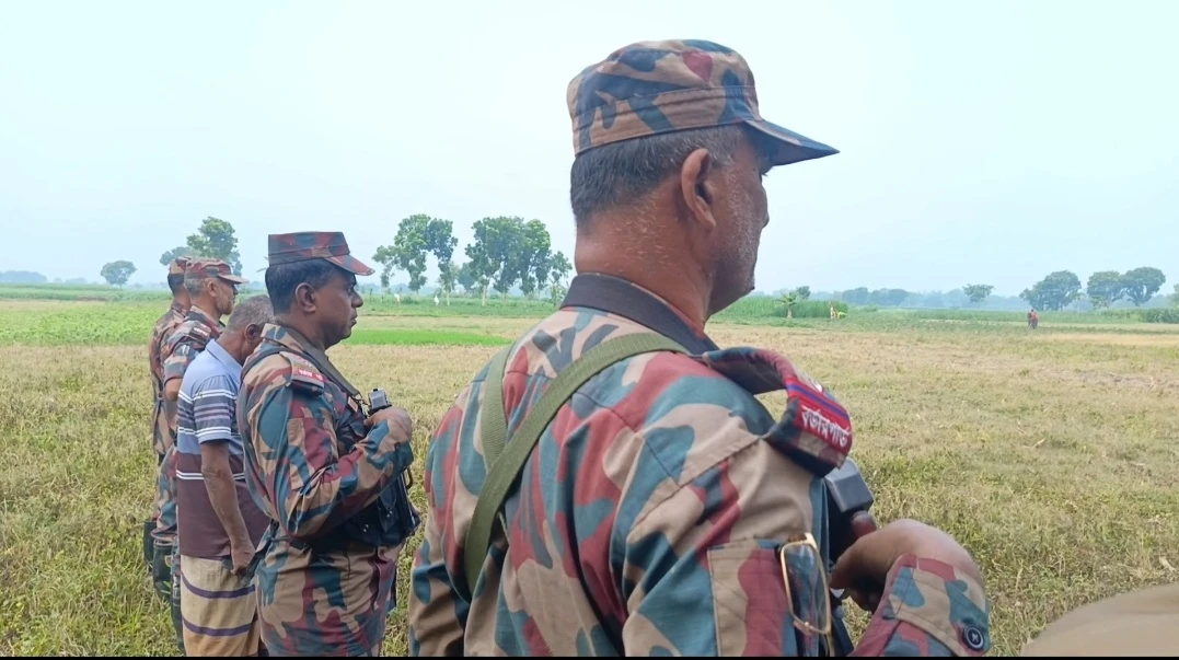 মুজিবনগর সীমান্তে ৭ জনকে পুশইনের চেষ্টা, বিজিবি ও স্থানীয়দের বাধায় ব্যর্থ বিএসএফ