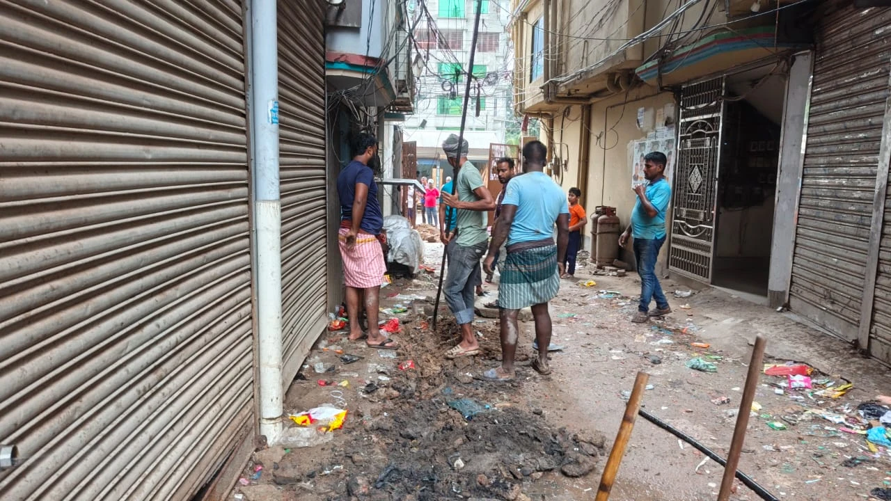 গাজীপুরের কোনাবাড়ীতে শতাধিক অবৈধ গ্যাস সংযোগ বিচ্ছিন্ন
