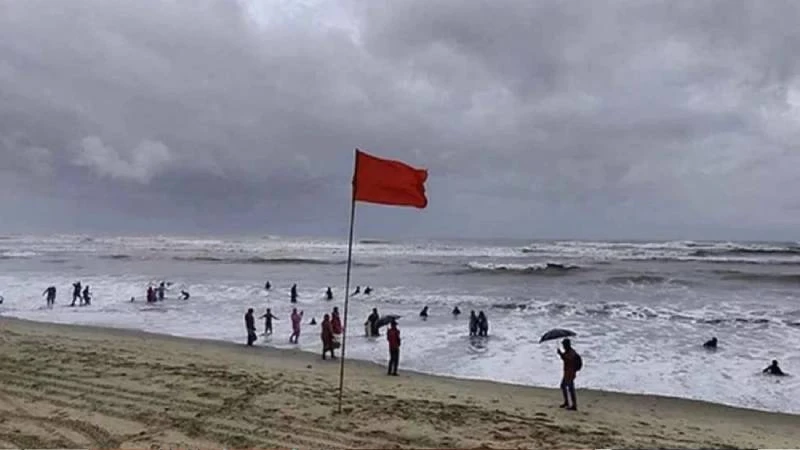 দেশের চার সমুদ্রবন্দরে ৩ নম্বর সতর্কসংকেত