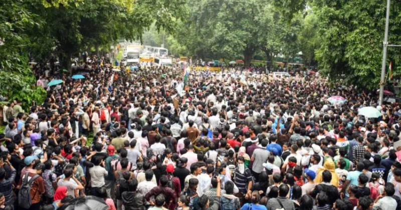 বিক্ষোভের মধ্যে তৃতীয় দফায় ককরোচ পার্টির সঙ্গে মোদি সরকার বৈঠক