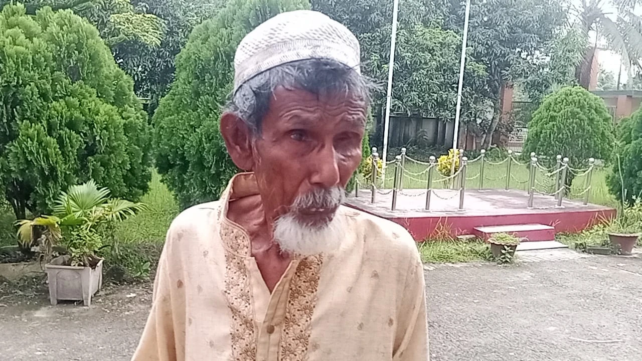 সন্তানদের বিরুদ্ধে থানায় গিয়ে বিচার চাইলেন ৯৭ বছরের বৃদ্ধ বাবা