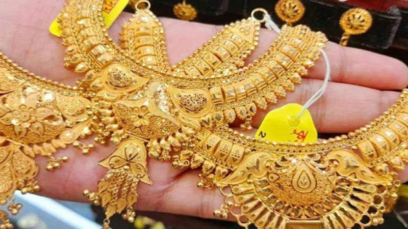 দেশের বাজারে সোনার দাম ফের কমেছে
