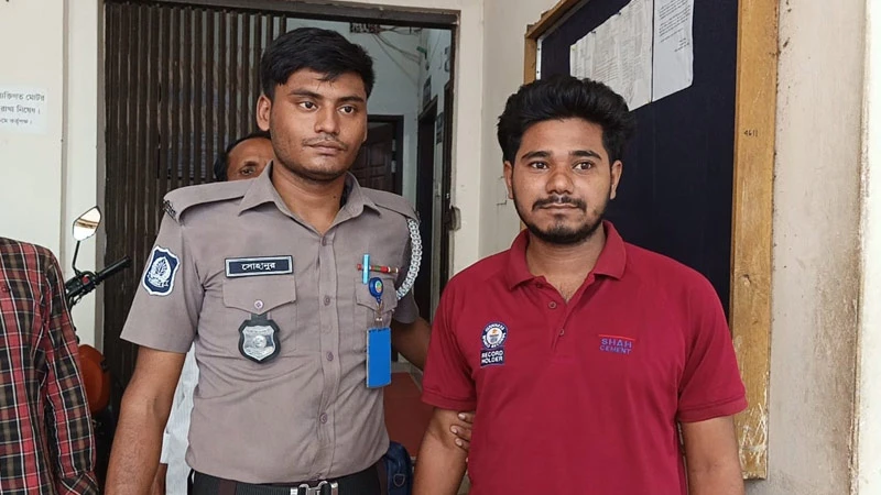 কোনাবাড়ীতে সন্ত্রাসবিরোধী আইনে আ.লীগ নেতা গ্রেফতার