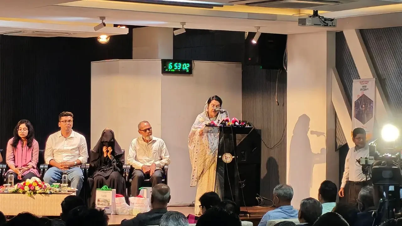 বিমানে ৫০ শতাংশ পর্যন্ত ছাড় পেতে পারেন জুলাই যোদ্ধারা : বিমানমন্ত্রী