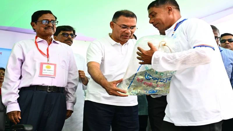 কিশোরগঞ্জের কটিয়াদি কার্প হ্যাচারি কমপ্লেক্স পরিদর্শন করেছেন প্রধানমন্ত্রী