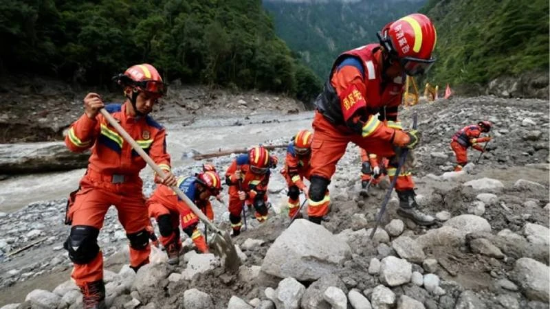 নেপাল-তিব্বত সীমান্তে বন্যায় ৭০০ জনের লাশ উদ্ধার, নিখোঁজ ৩ হাজার