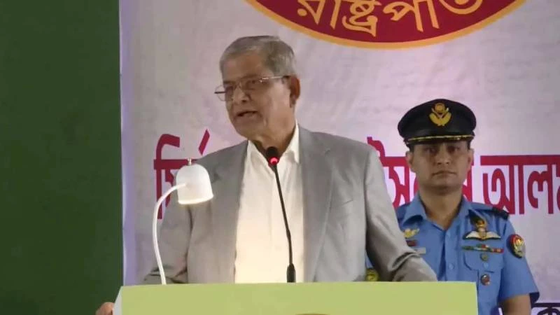 গণতন্ত্রকে রক্ষা করাটাই এখন সবচেয়ে বড় কাজ : রাষ্ট্রপতি