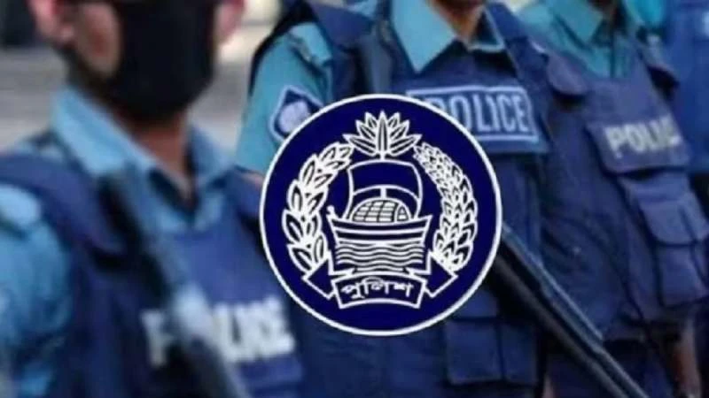 পুলিশের ঊর্ধ্বতন দুই কর্মকর্তাকে চাকরি থেকে বরখাস্ত