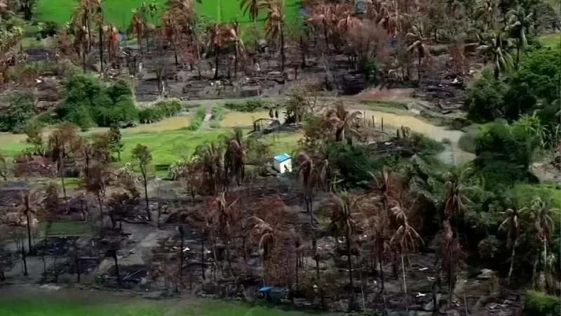 রাখাইনে রোহিঙ্গাদের জমিতে বন্দিশিবির ও সামরিক ঘাঁটি বানাচ্ছে আরাকান আর্মি: দ্যা গার্ডিয়ান