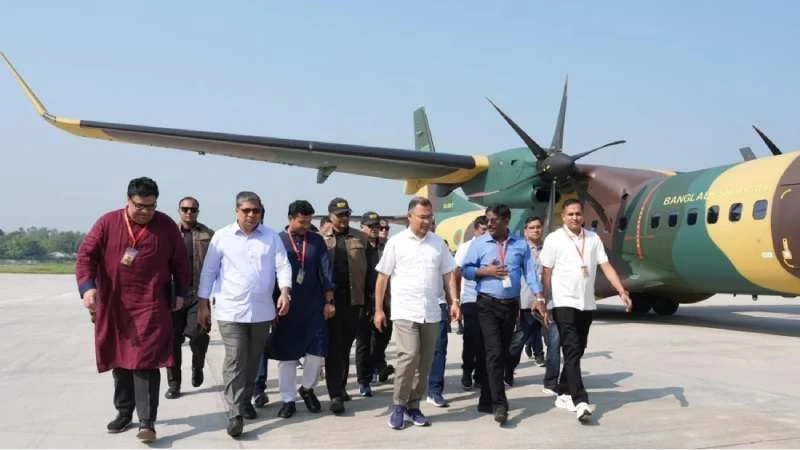 রংপুরে দুর্গাপূজার মণ্ডপ পরিদর্শনে সৈয়দপুর পৌঁছেছেন প্রধানমন্ত্রী