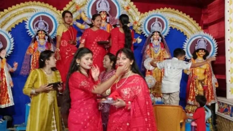 চলছে বিজয়া দশমীর সমাপণী আনুষ্ঠানিকতা