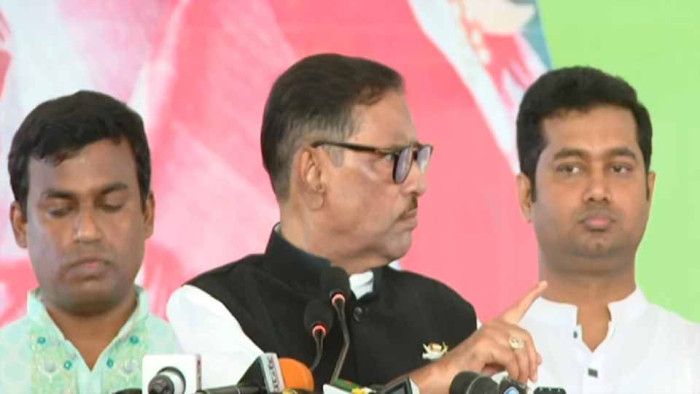 চেয়ার ছেড়ে উঠে গেলেন নানক; বিরক্ত ওবায়দুল কাদের বললেন, এই ছাত্রলীগ চাই না