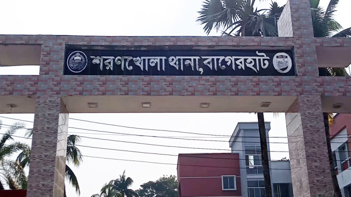 শরণখোলায় স্বর্ণ চোর চক্রের ৬ সদস্য গ্রেফতার