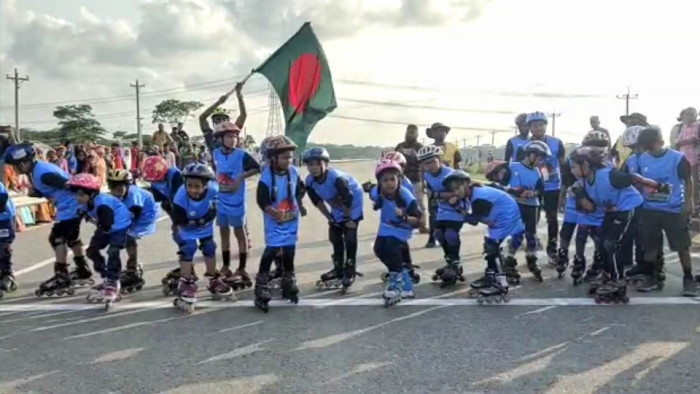 কুয়াকাটায় শেষ হলো রোলার স্কেটিং ম্যারাথন প্রতিযোগীতা