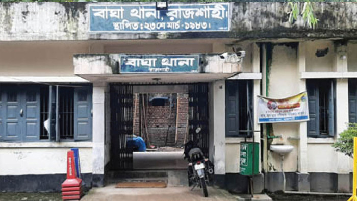 বাঘায় ছেলের হাসুয়ার কোপে বাবা খুন