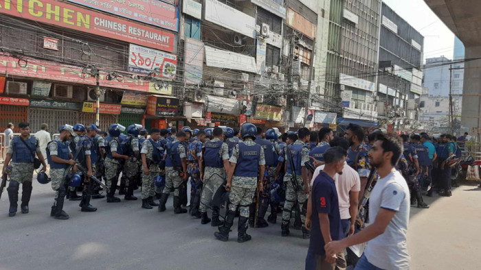 জামায়াত নেতাকর্মীদের জমায়েতের চেষ্টা, সরিয়ে দিল পুলিশ