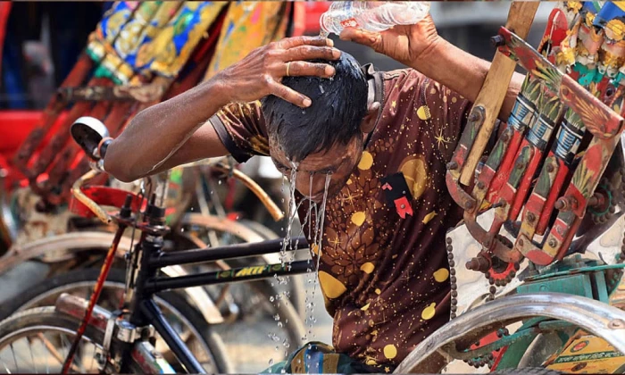 হিট স্ট্রোকে ১৫ দিনে ১৫ জনের মৃত্যু: স্বাস্থ্য অধিদপ্তর