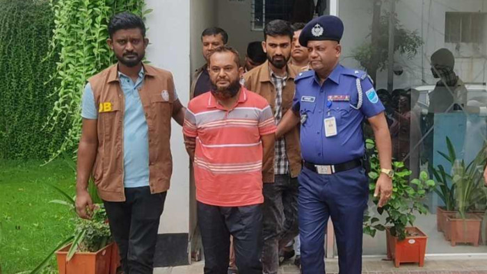 নরসিংদীতে চেয়ারম্যান হত্যাকাণ্ডের ‘মাস্টারমাইন্ড’ রাসেল গ্রেপ্তার