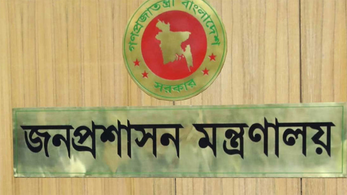 ৬ সচিবকে বদলি