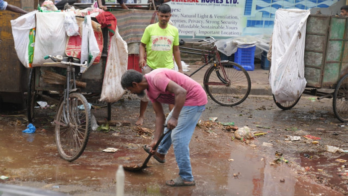 ঢাকার দুই সিটিতে শতভাগ কোরবানির বর্জ্য অপসারণ
