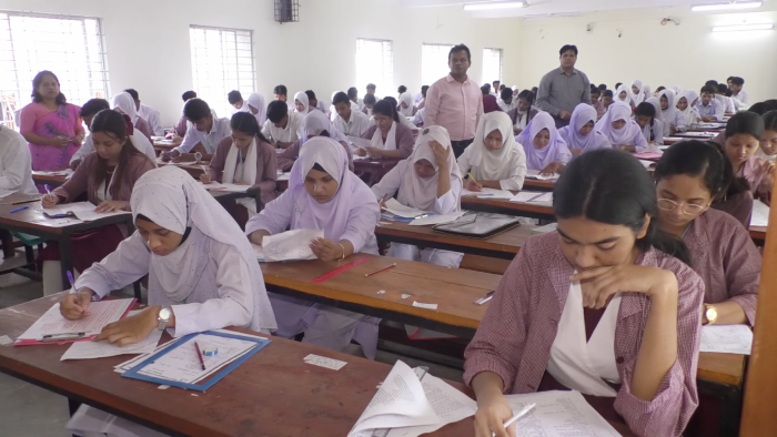 কুমিল্লা বোর্ডে এইচএসসি পরীক্ষা শুরু